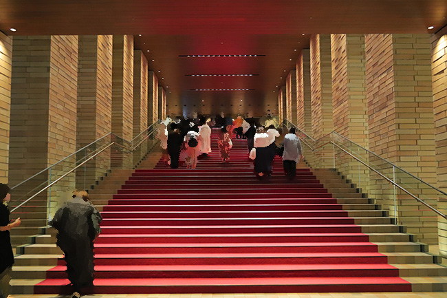 フェスティバルホールの赤絨毯