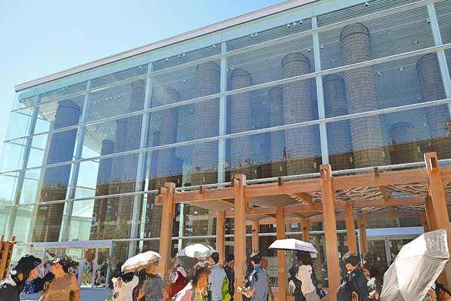 多くの方がアラブ首長国連邦・UAE館