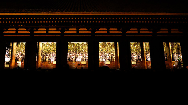 三十三間堂夜間拝観ライトアップ