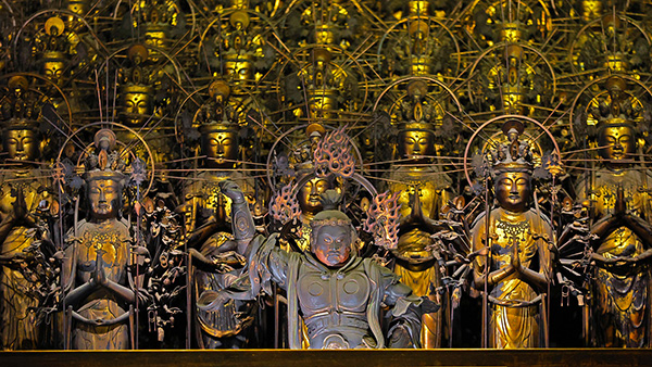 三十三間堂夜間拝観ライトアップ