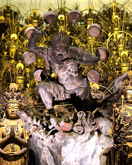 三十三間堂夜間拝観ライトアップ