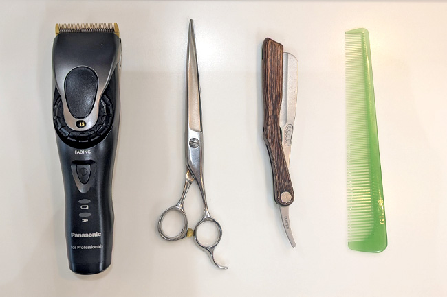 髭カット道具