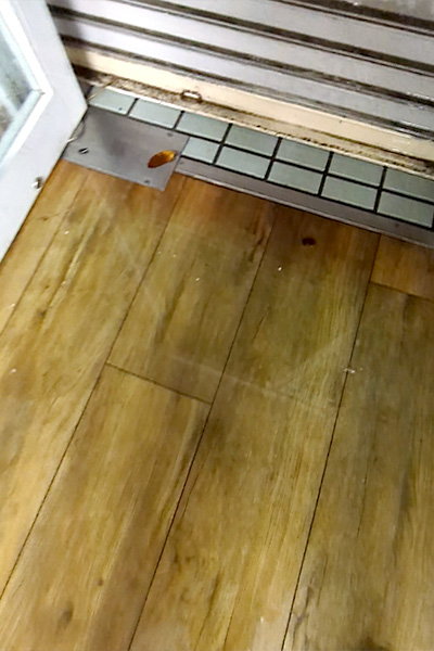 店浸水